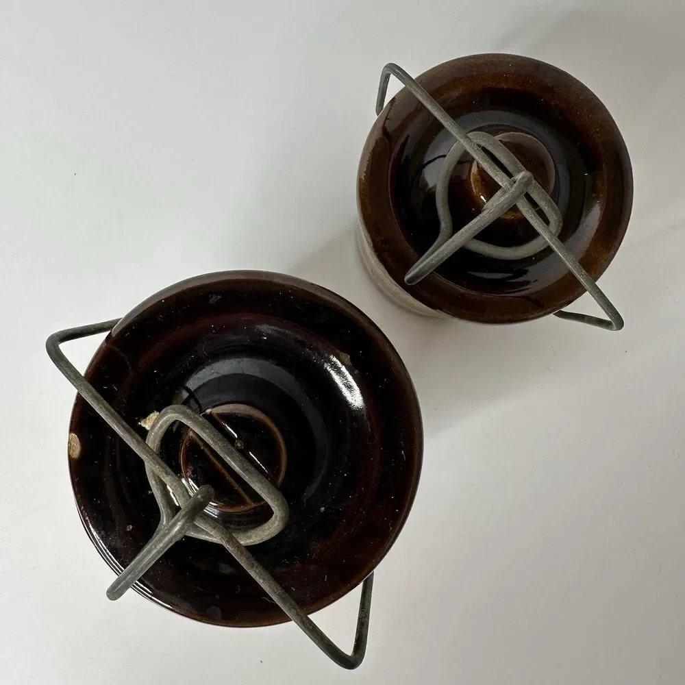 2 Vtg Woodys Chunk O Gold Cheese Crocks Stoneware Brown 12oz 6oz Wire Clamp Lids